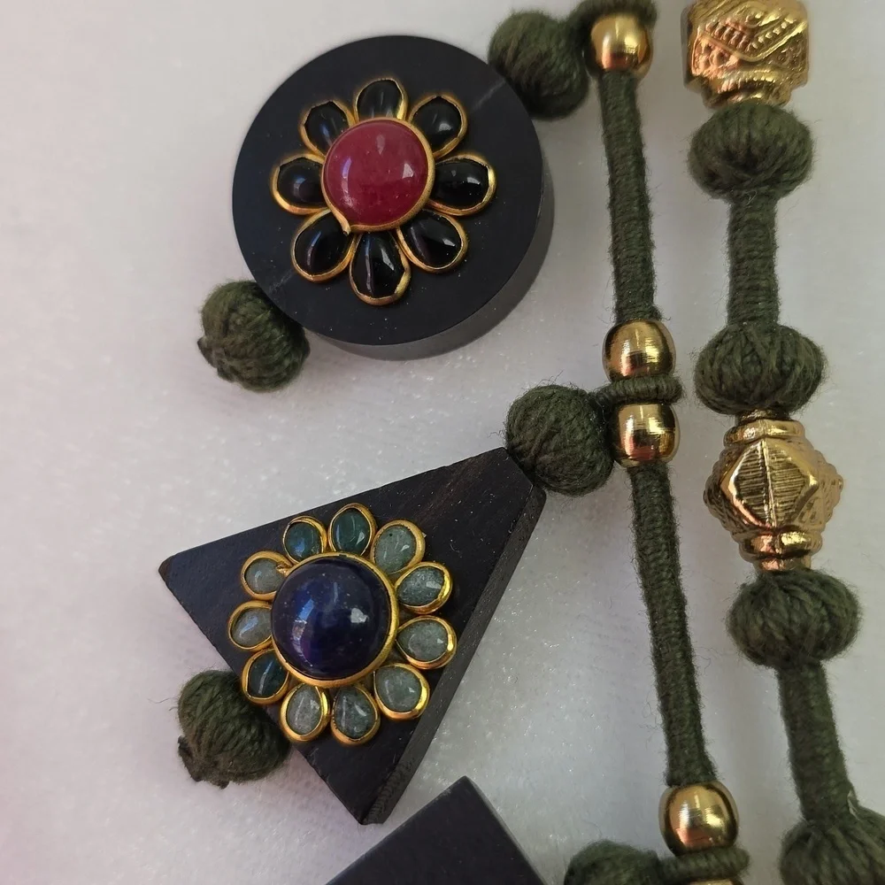 Maya-Bazaar Green, Gold & Multicolor Necklace